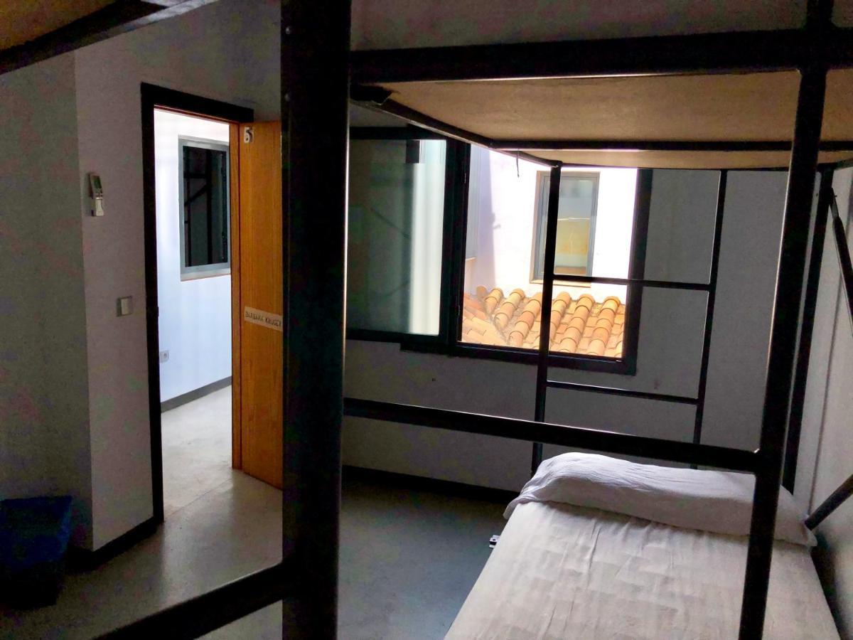 Traveller Box Hostel Sevilla Exteriör bild