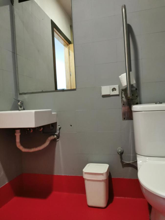 Traveller Box Hostel Sevilla Exteriör bild