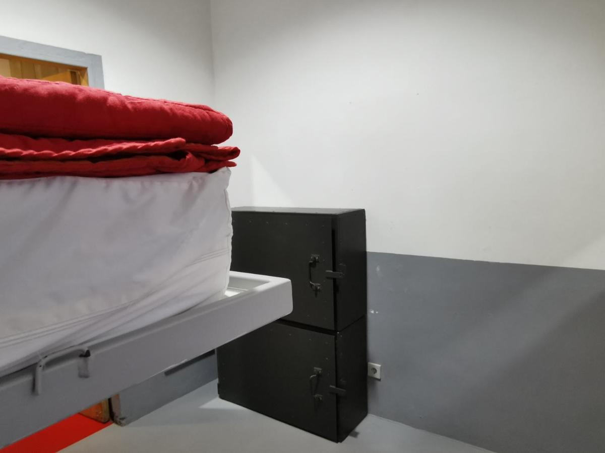 Traveller Box Hostel Sevilla Exteriör bild