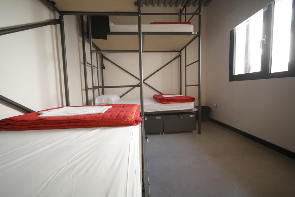 Traveller Box Hostel Sevilla Exteriör bild