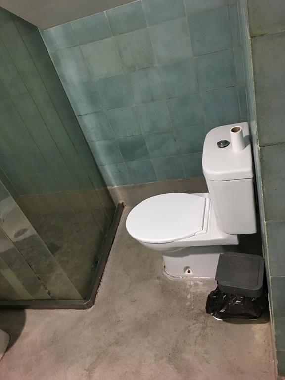 Traveller Box Hostel Sevilla Exteriör bild